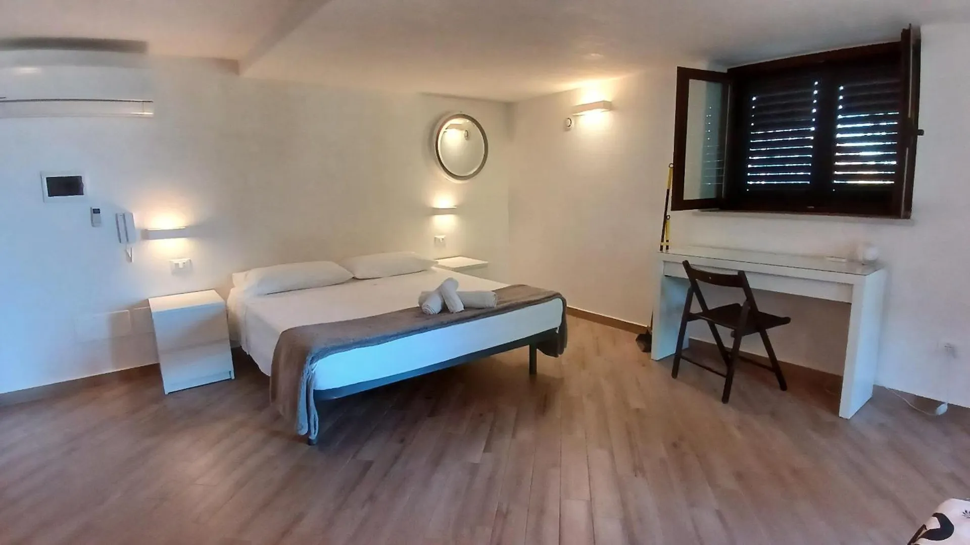 Hotel Sotto La Torre E Sopra Il Porticciolo Isola di Ustica
